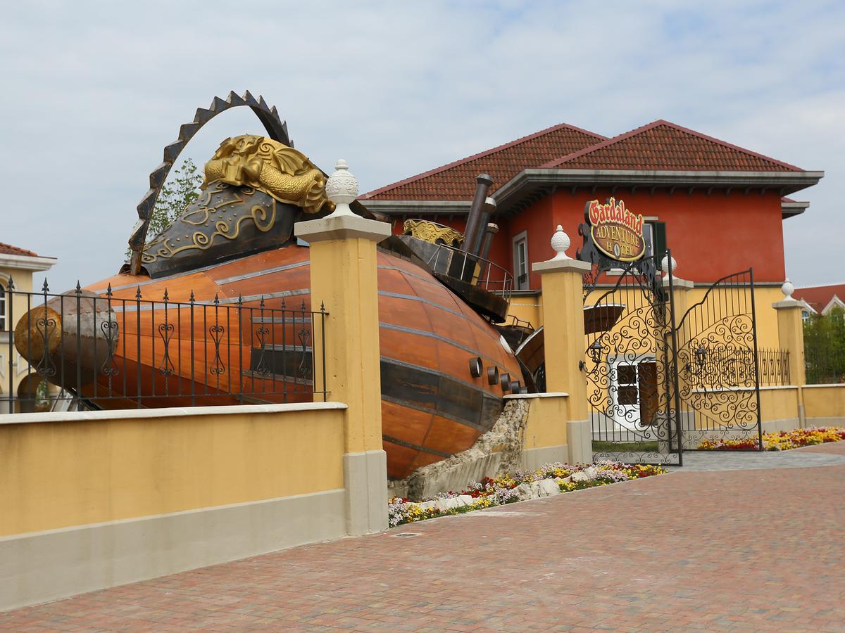 Gardaland Adventure Hotel Castelnuovo del Garda Exterior photo